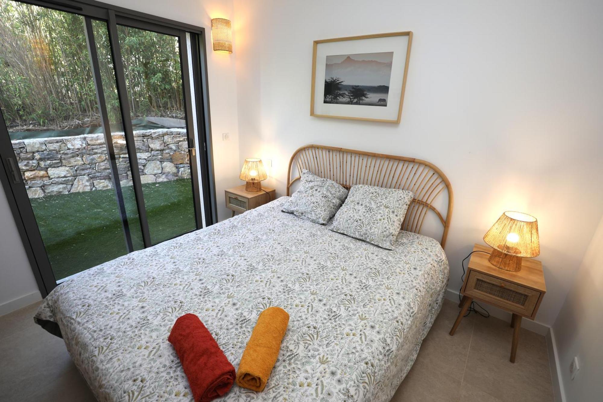 T2 Neuf Sur Jardin Proche Plage Каркеран Екстериор снимка